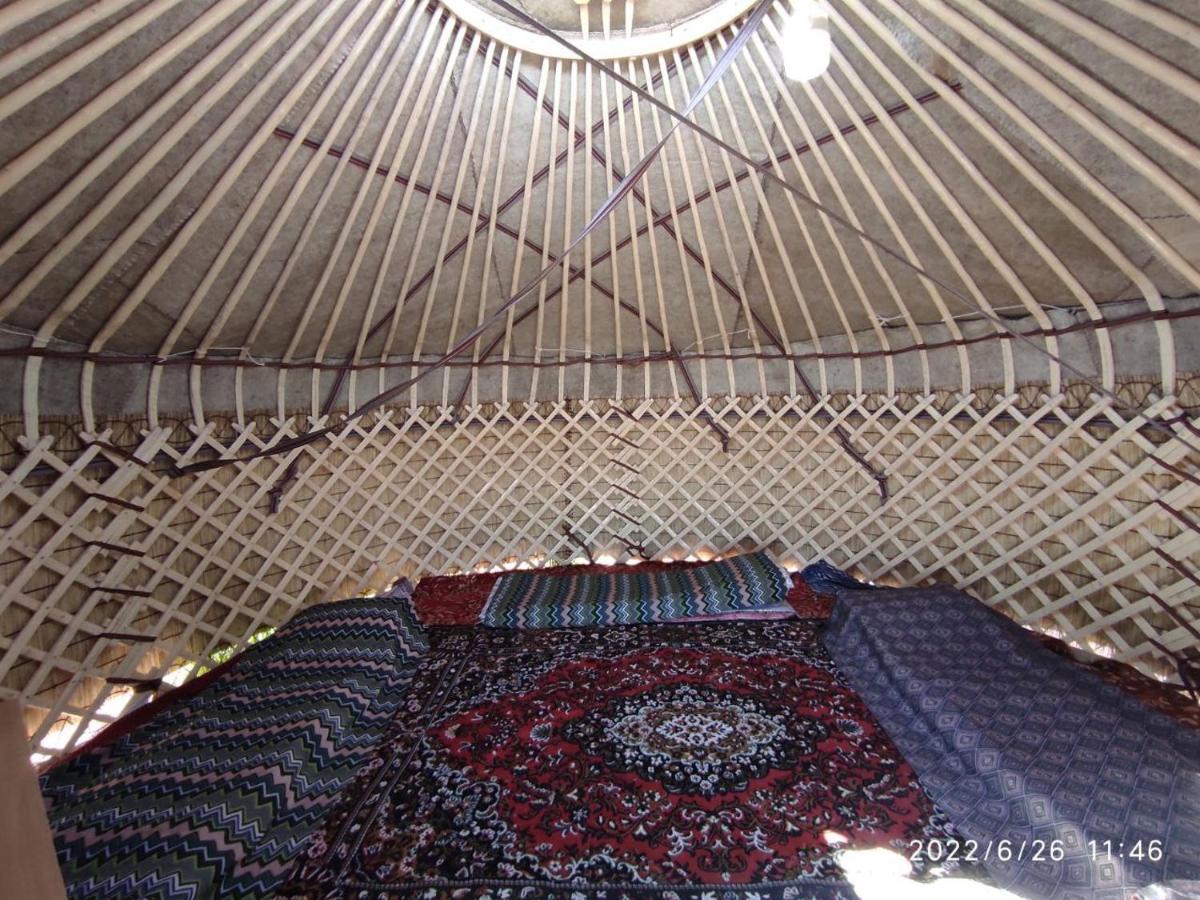 Guest House And Yurt Camp "Ailuu" Tong Esterno foto