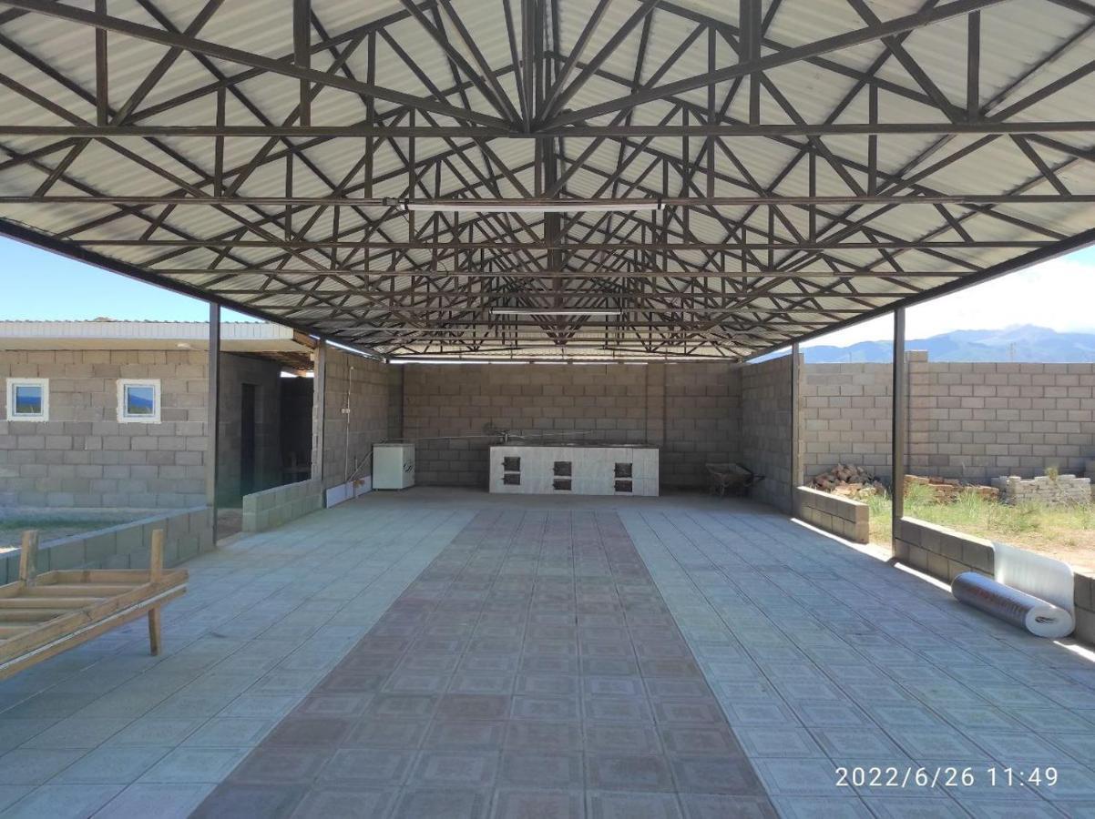 Guest House And Yurt Camp "Ailuu" Tong Esterno foto