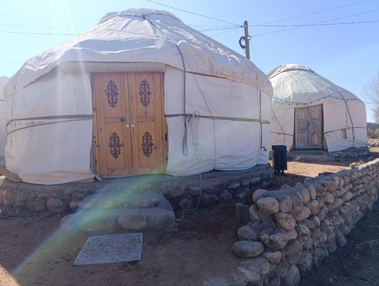 Guest House And Yurt Camp "Ailuu" Tong Esterno foto